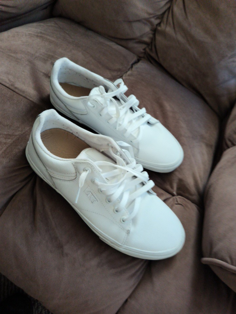 Vans Menss White Low-Top Sneakers Size 9.5